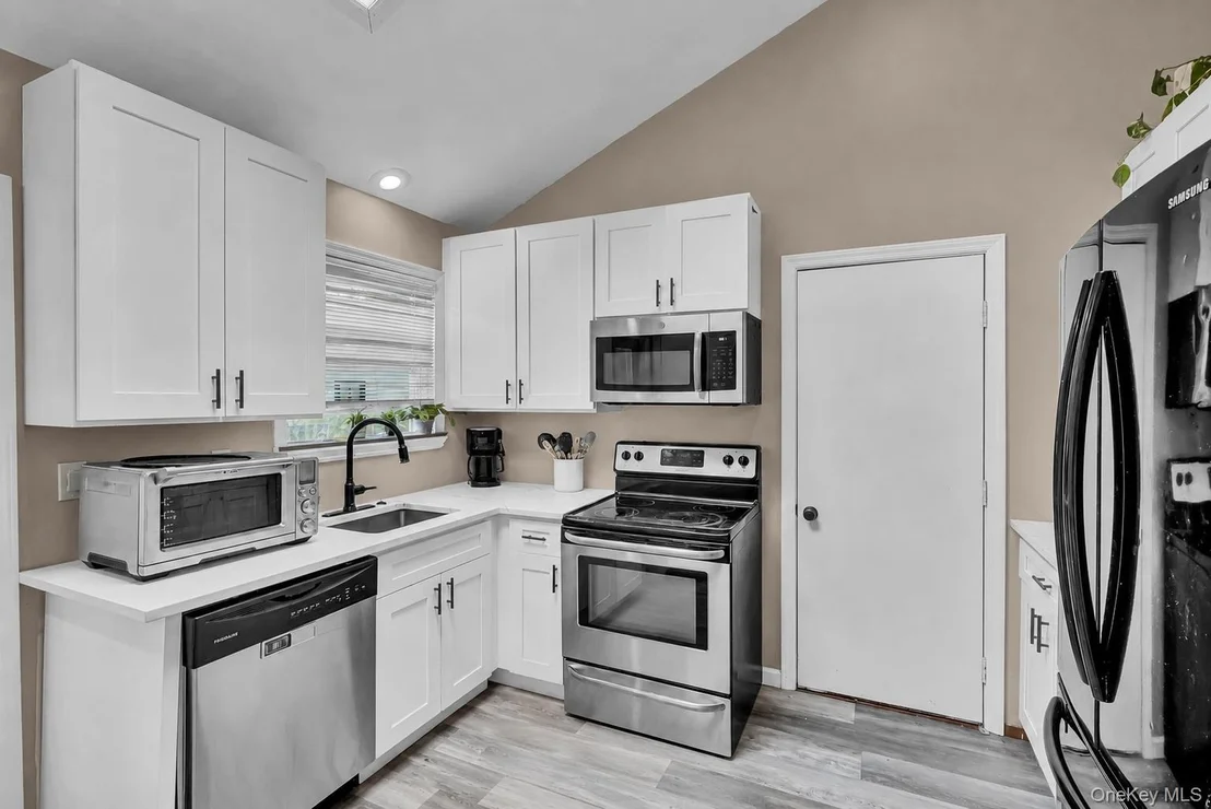 Photo of 84 Palm Road