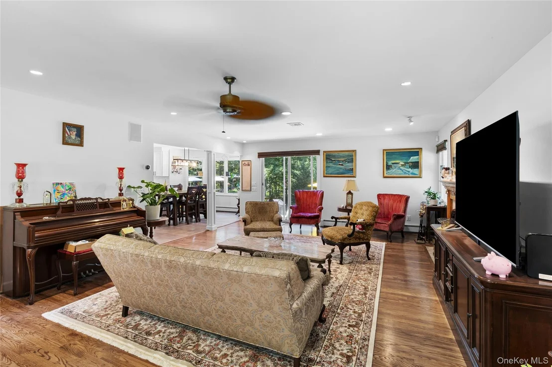 Photo of 10 Randall Road