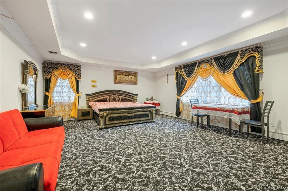 Photo of 21 Astor Avenue