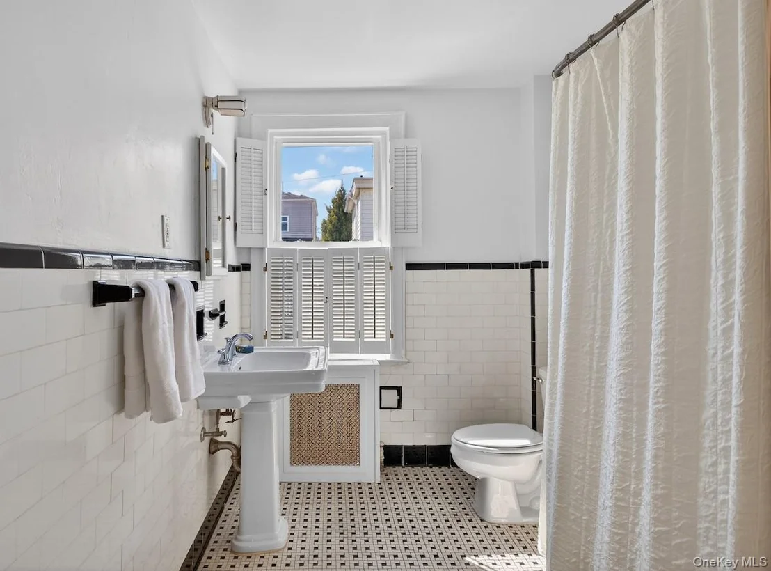 Photo of 64 Maple Street