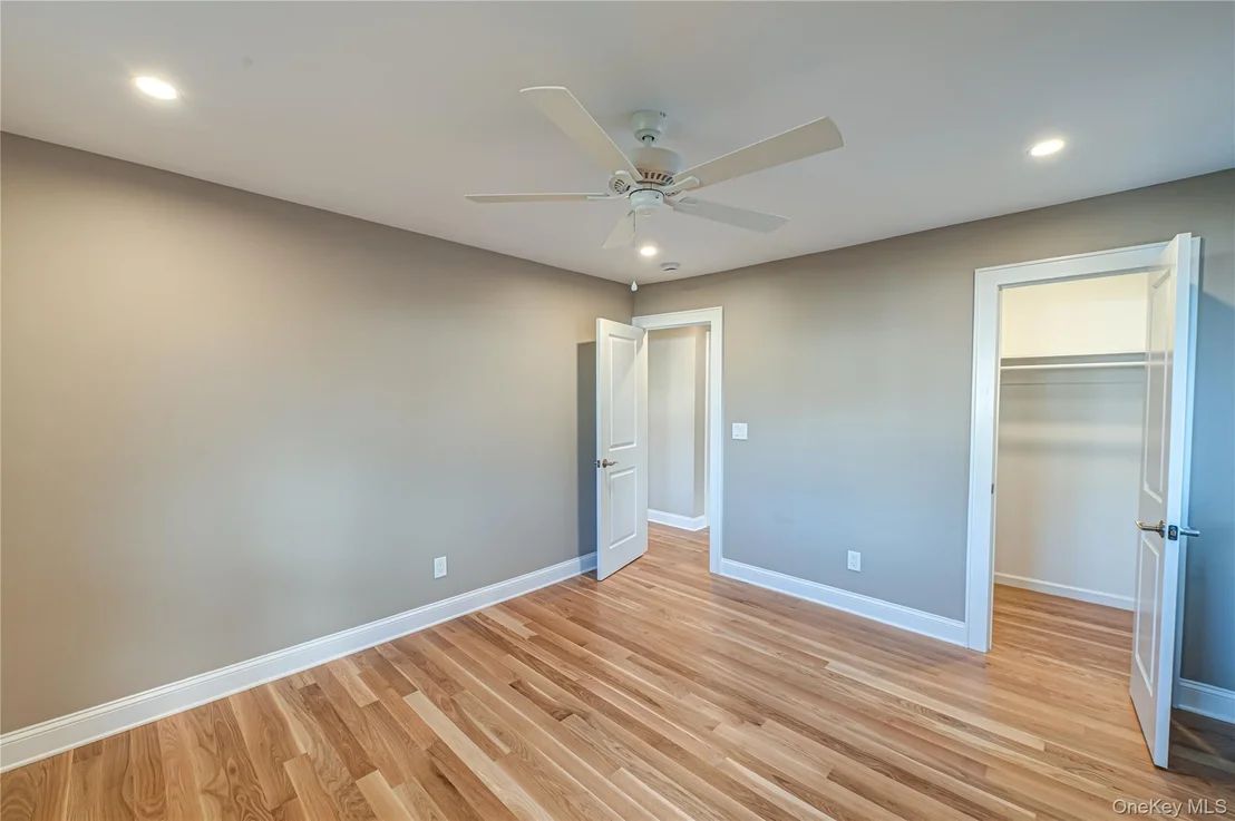 Photo of 31 Boulevard Avenue