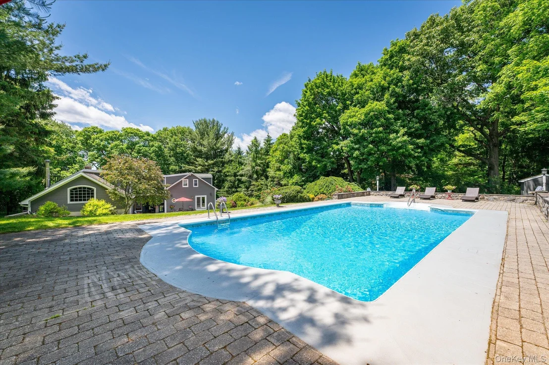 Photo of 12 Sun Hill Road