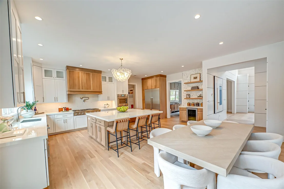 Photo of 210 Laurel Lane