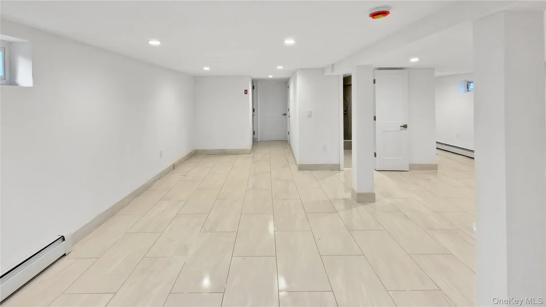 Photo of 224 Windsor Parkway