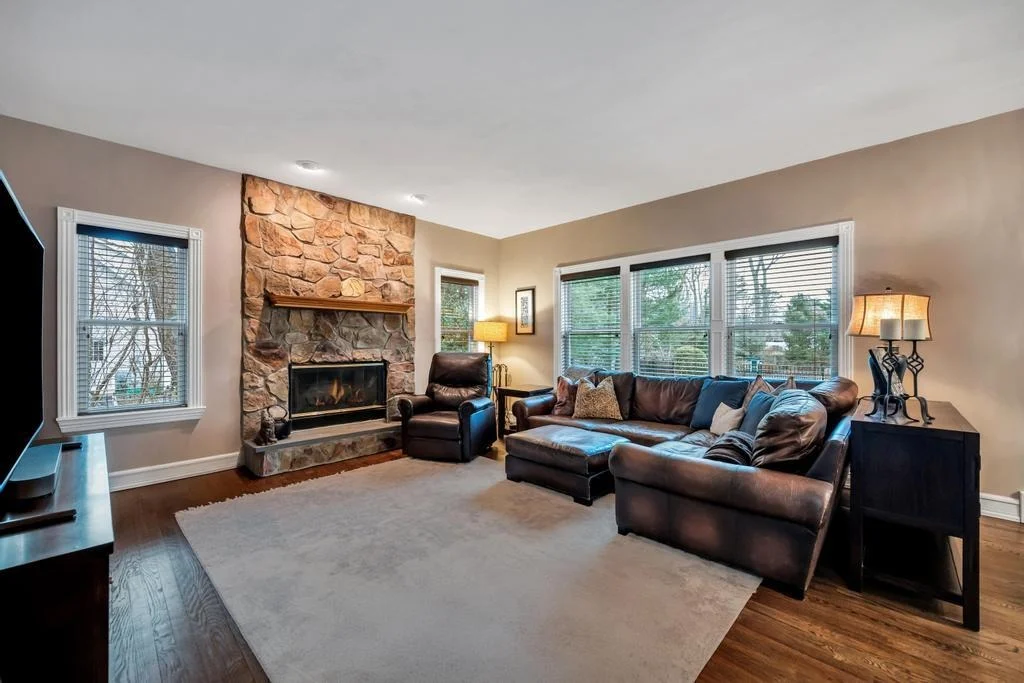 Photo of 30 Ridgefield Drive