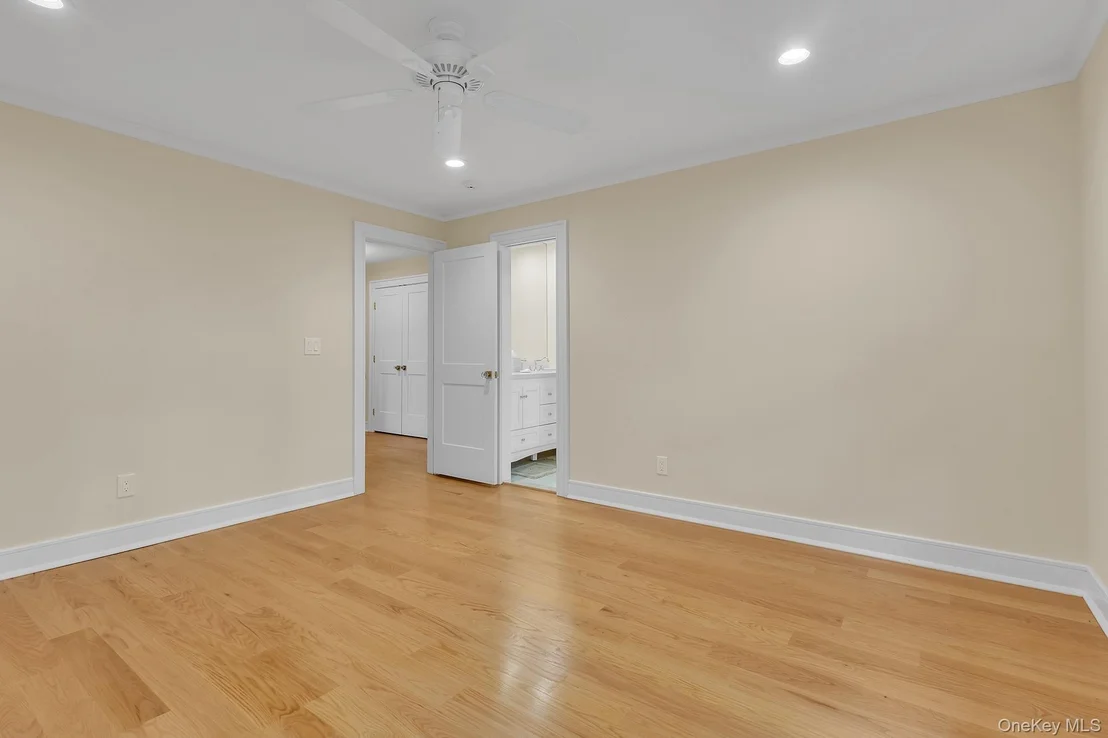 Photo of 23 Overbrook Lane