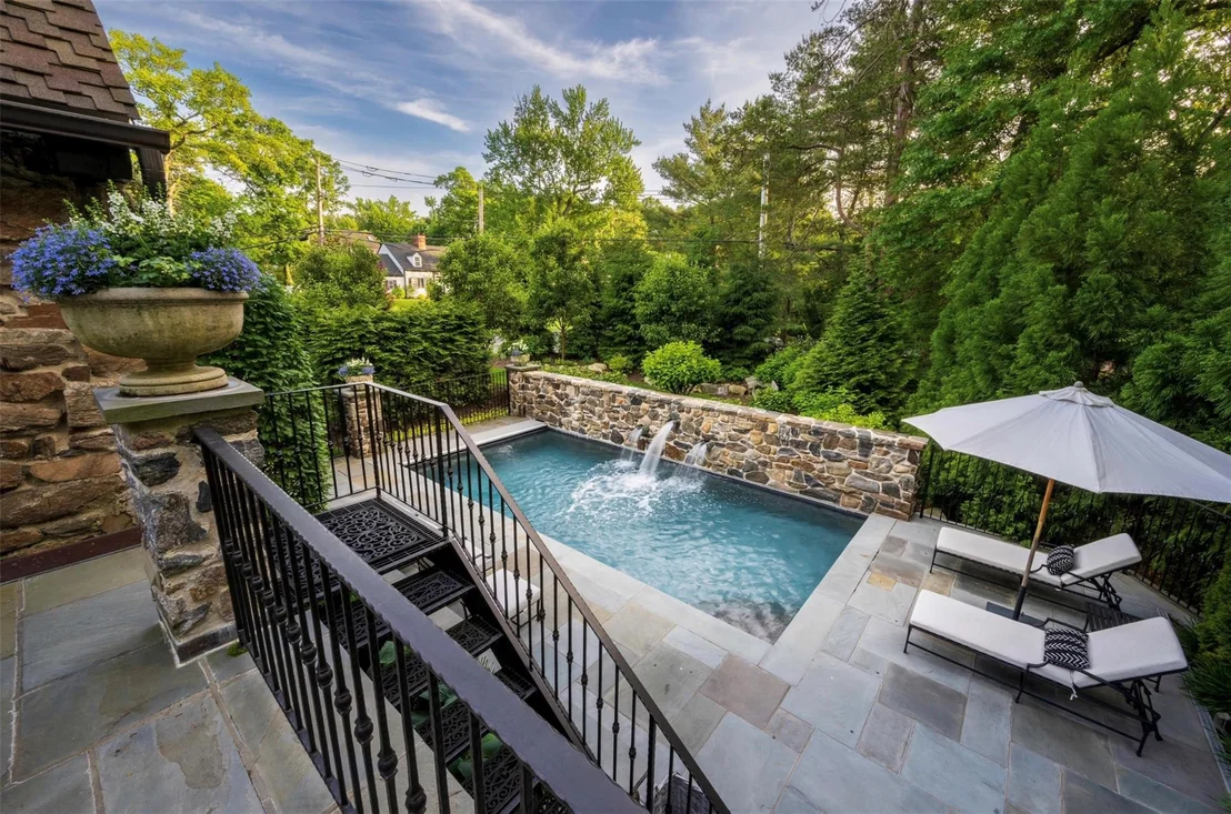 Photo of 27 Greenhaven Road