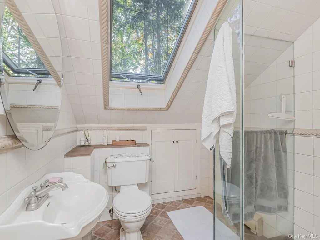 Photo of 105 Douglas Road