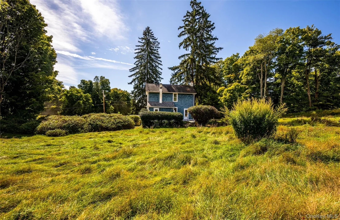 Photo of 672 Tower Hill Road