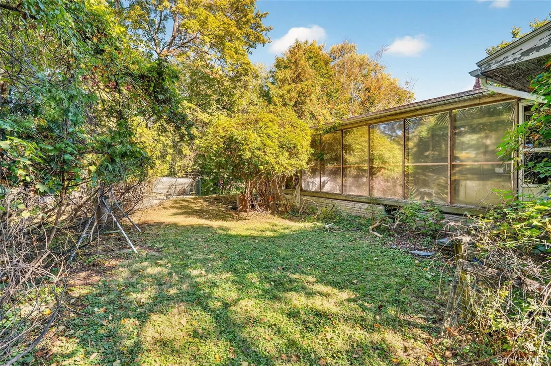 Photo of 25 Russell Road