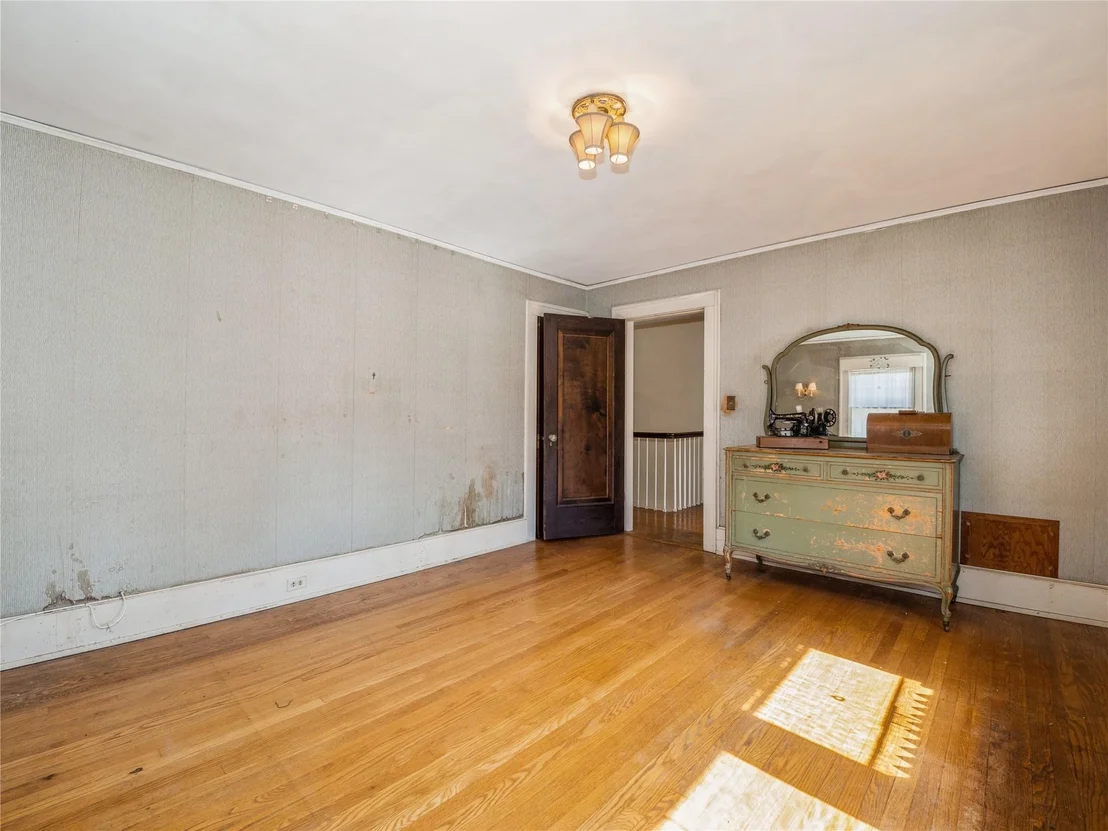 Photo of 20 Adriance Avenue