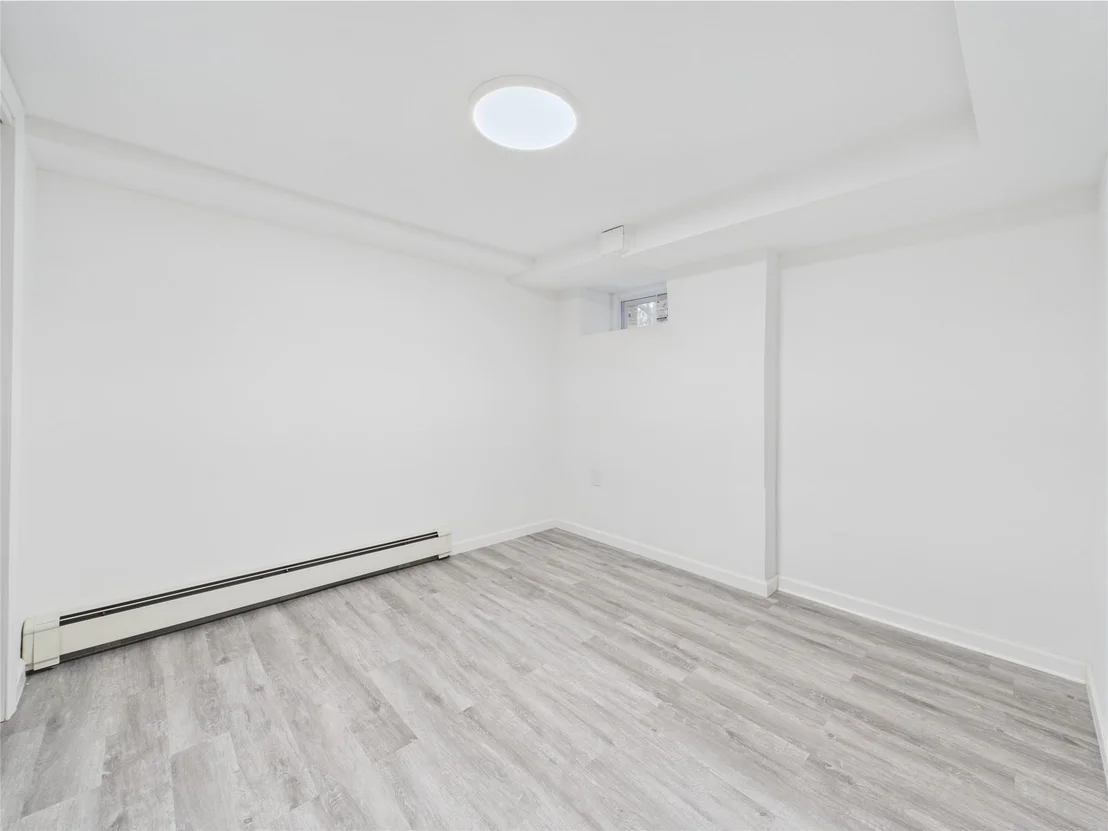 Photo of 170 Mastic Boulevard