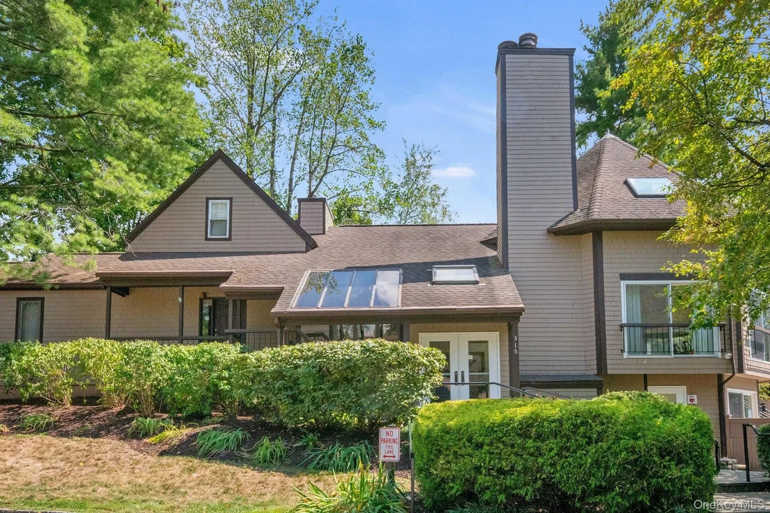 Photo of 605 Eagle Bay Drive