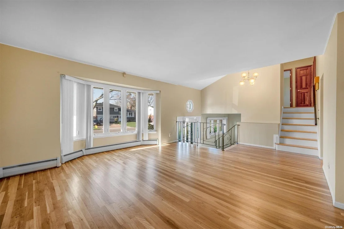 Photo of 11 Gehrig Street