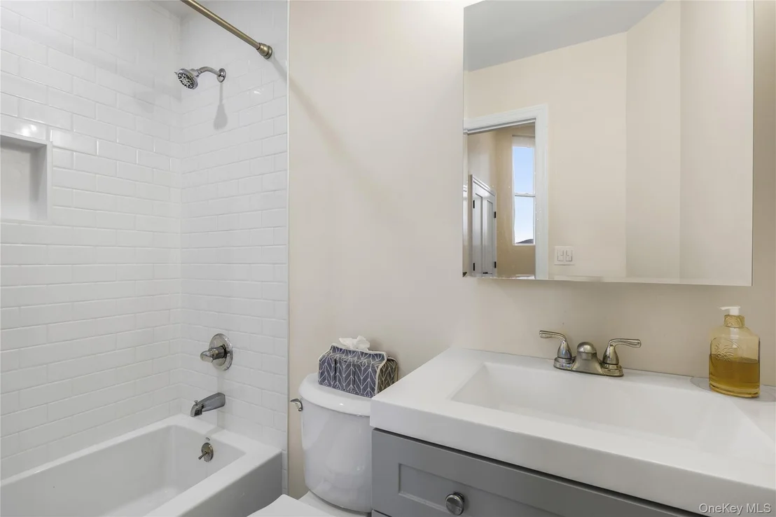 Photo of 16 Waterview Estate