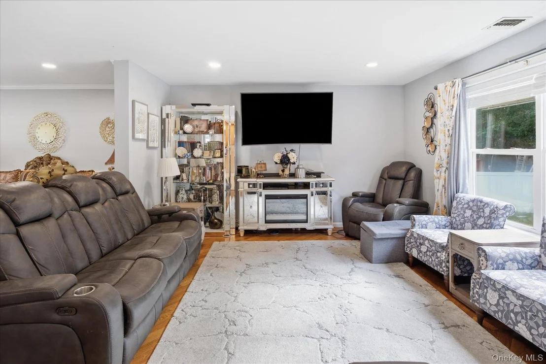 Photo of 53 Howard Drive