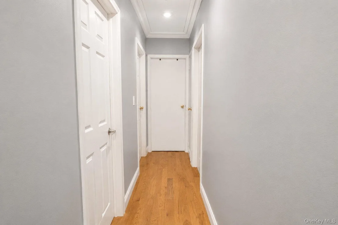 Photo of 15 Colonial Avenue