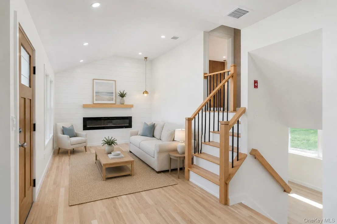 Photo of 933 Thompson Drive