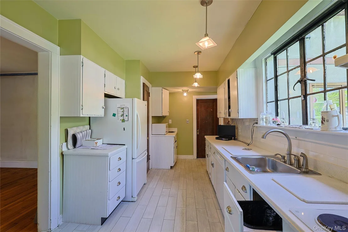 Photo of 404 Downing Way