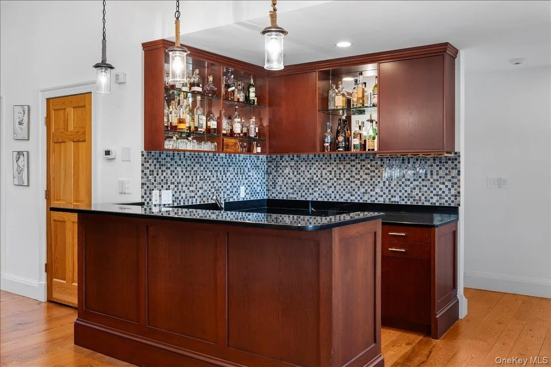 Photo of 80 Maple Avenue