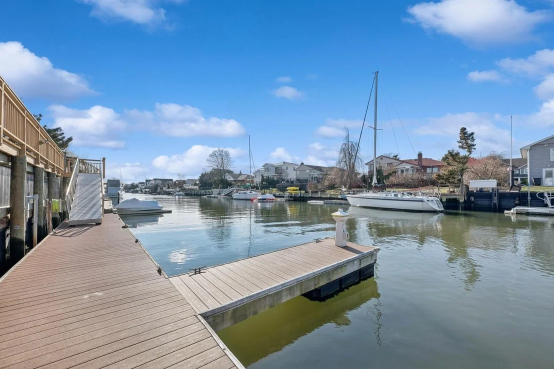 Photo of 2836 Bay Drive