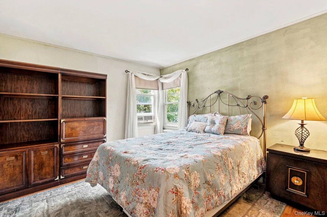Photo of 216 Gardner Avenue