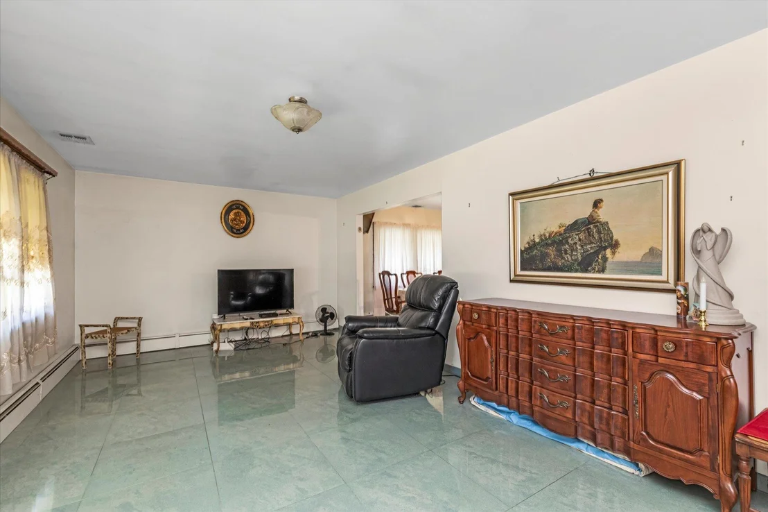 Photo of 920 Clinton Place