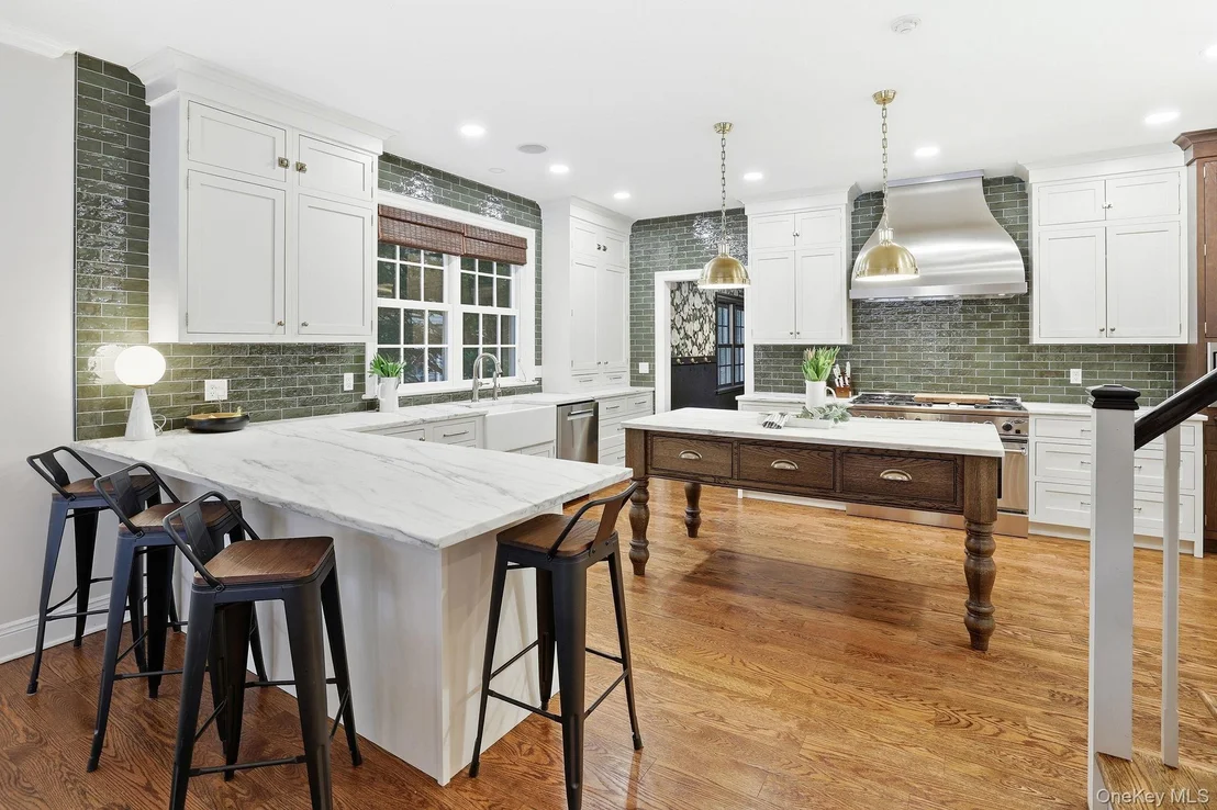 Photo of 15 Davis Avenue