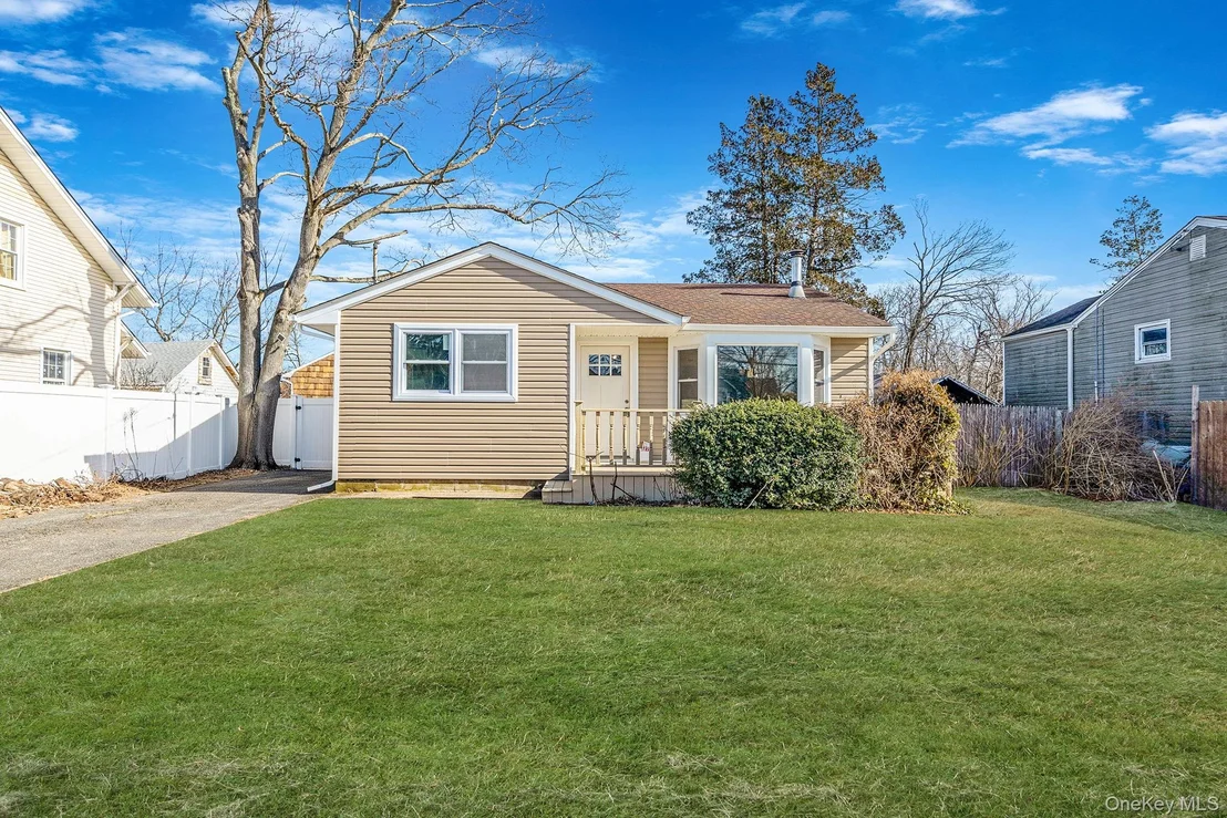 Photo of 247 Rider Avenue
