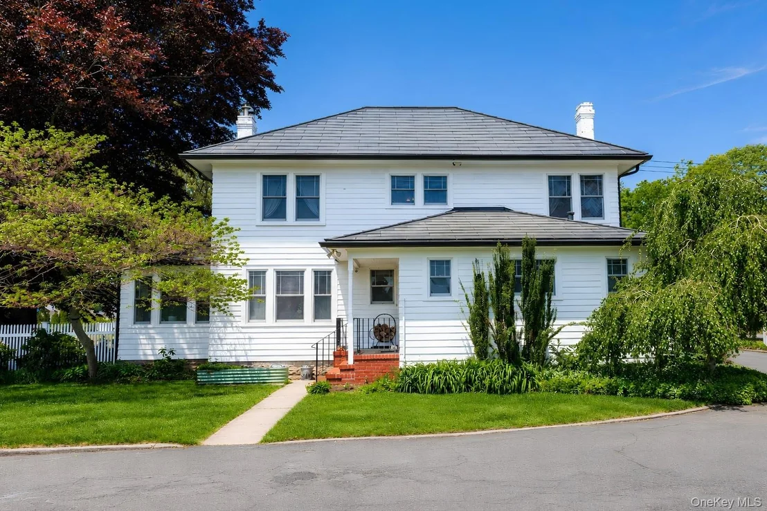 Photo of 119 Hubbard Avenue