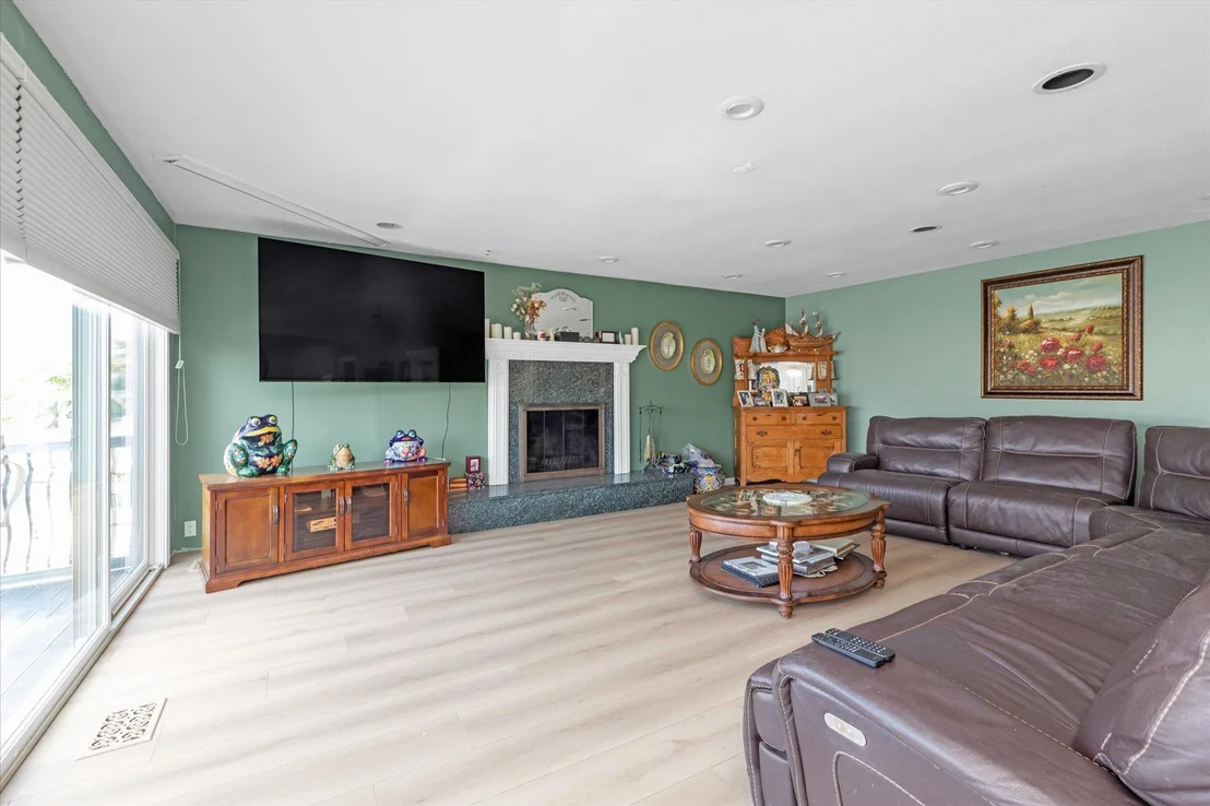 Photo of 2940 Lee Place