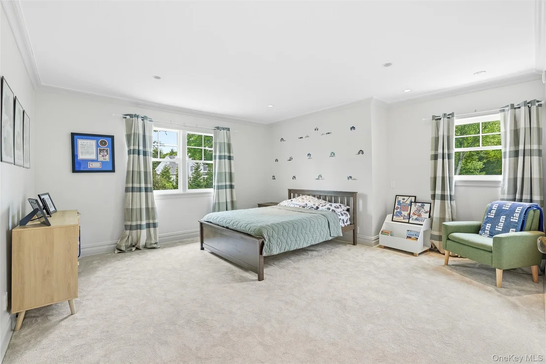 Photo of 440 Sterling Road