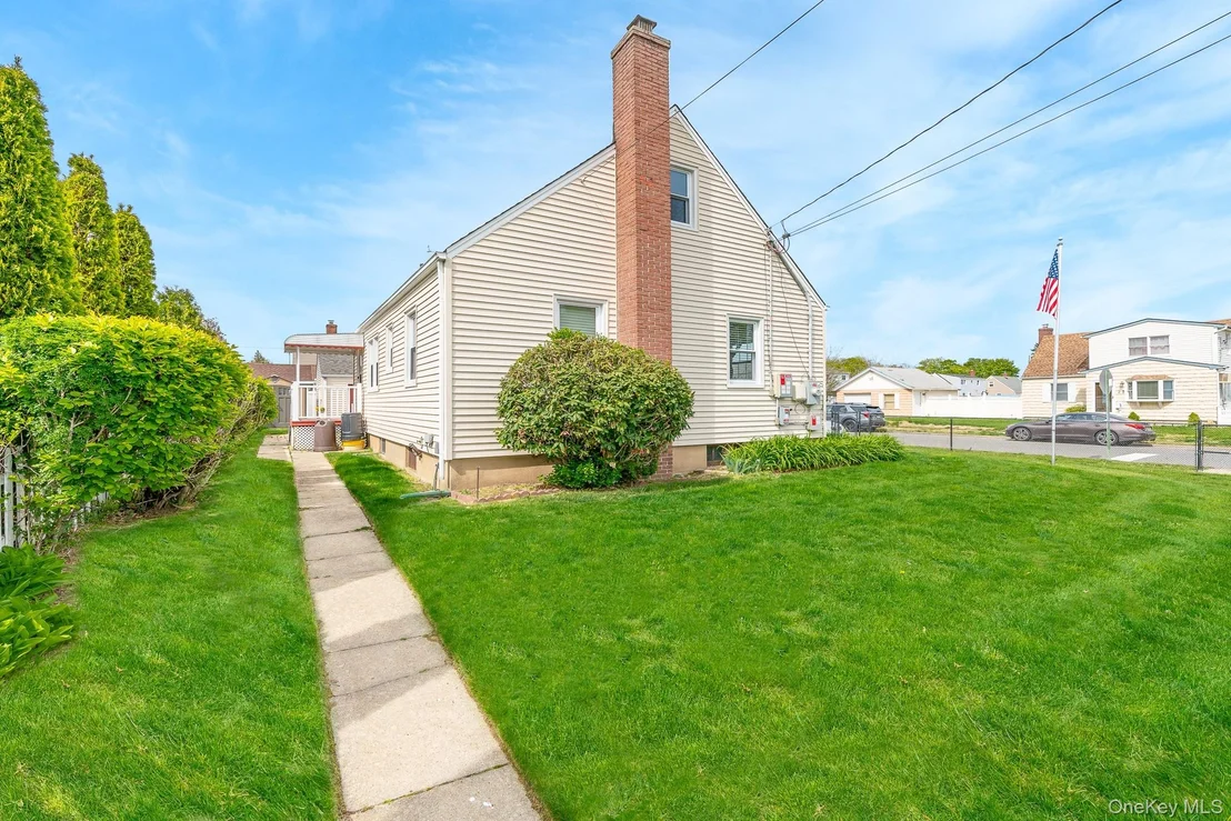 Photo of 1 Robert Avenue