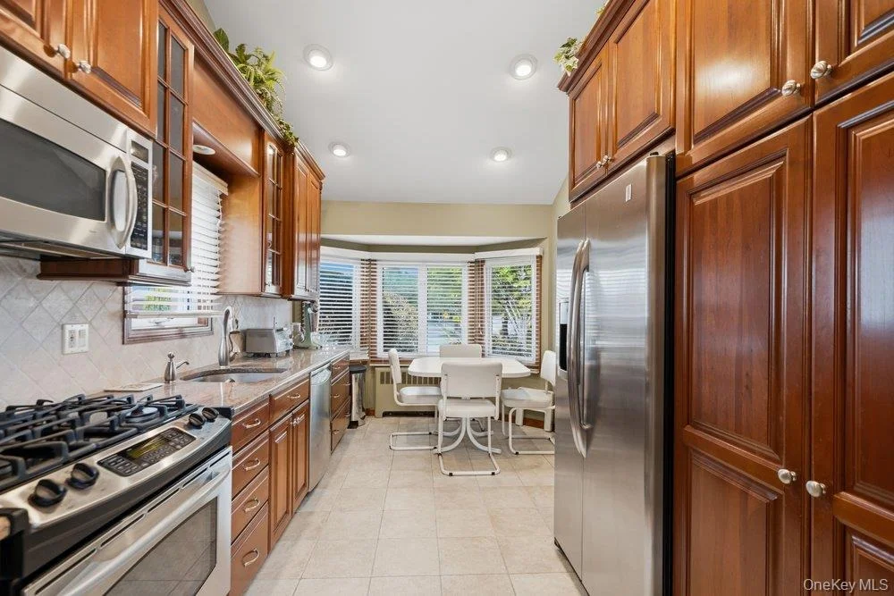 Photo of 8 Pasadena Drive