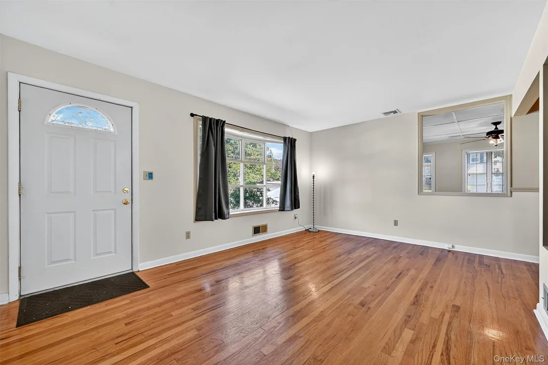 Photo of 23 Maplewood Boulevard