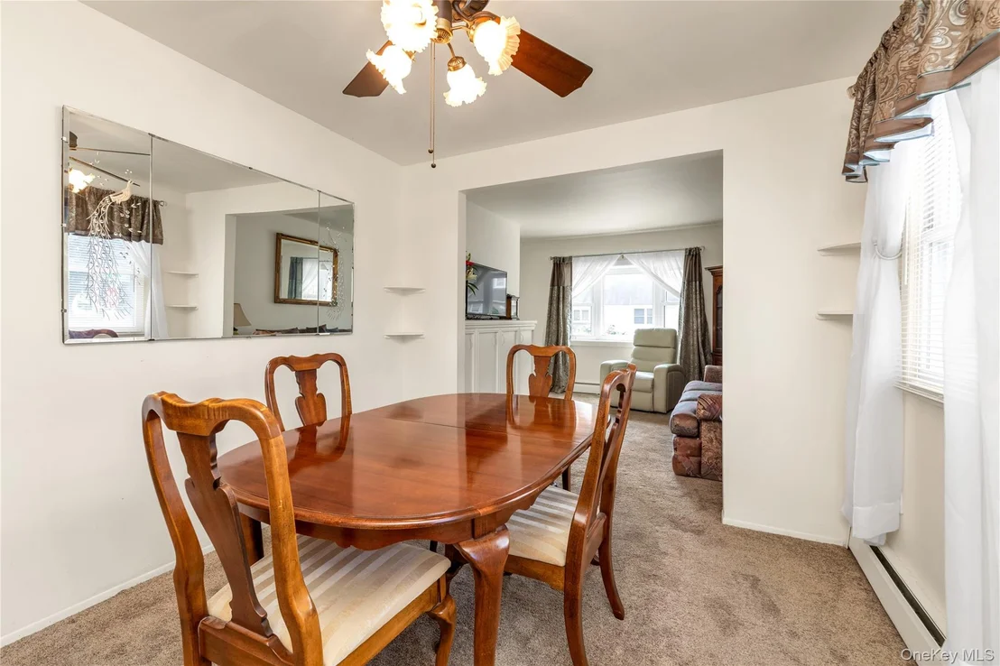 Photo of 369 Maple Avenue