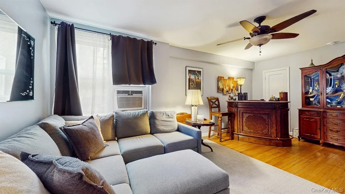 Photo of Unit 6C at 755 Bronx River Road