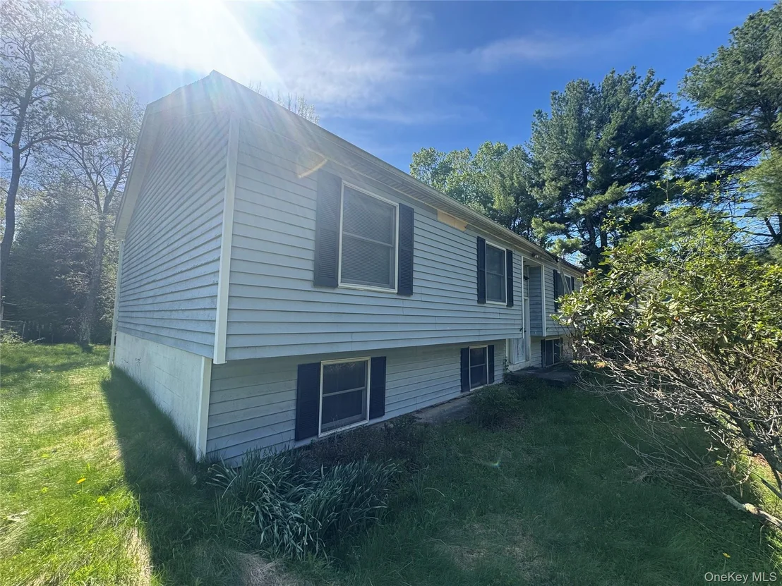 Photo of 1613 Forestburgh Road
