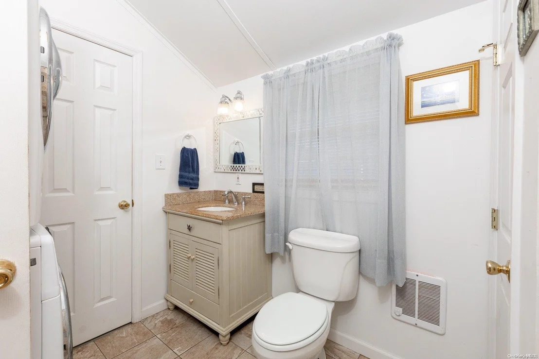 Photo of 956 Surfview Walk