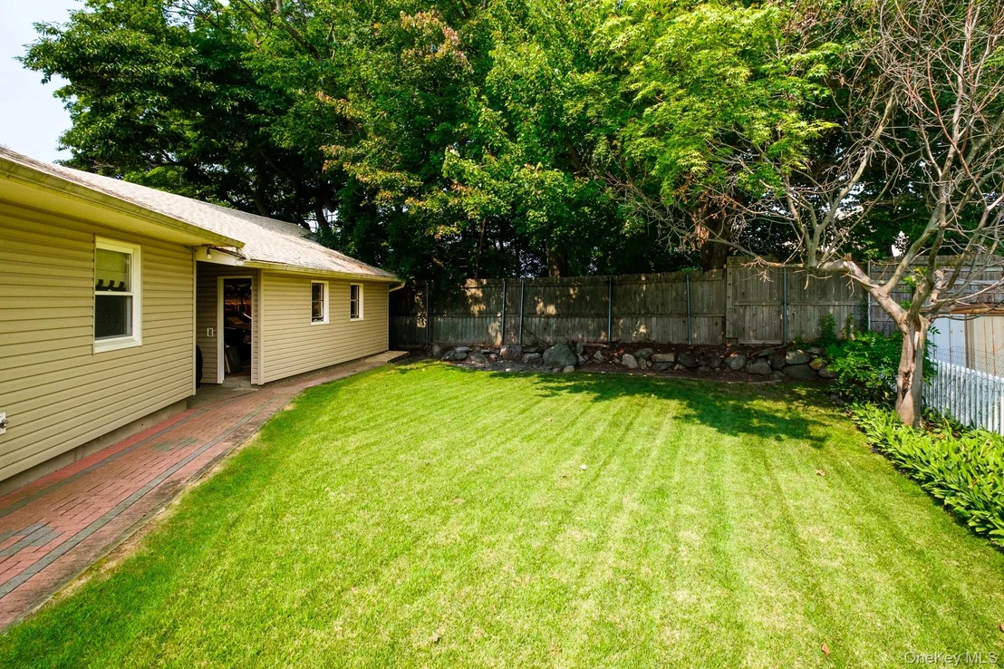 Photo of 121 Windermere Drive
