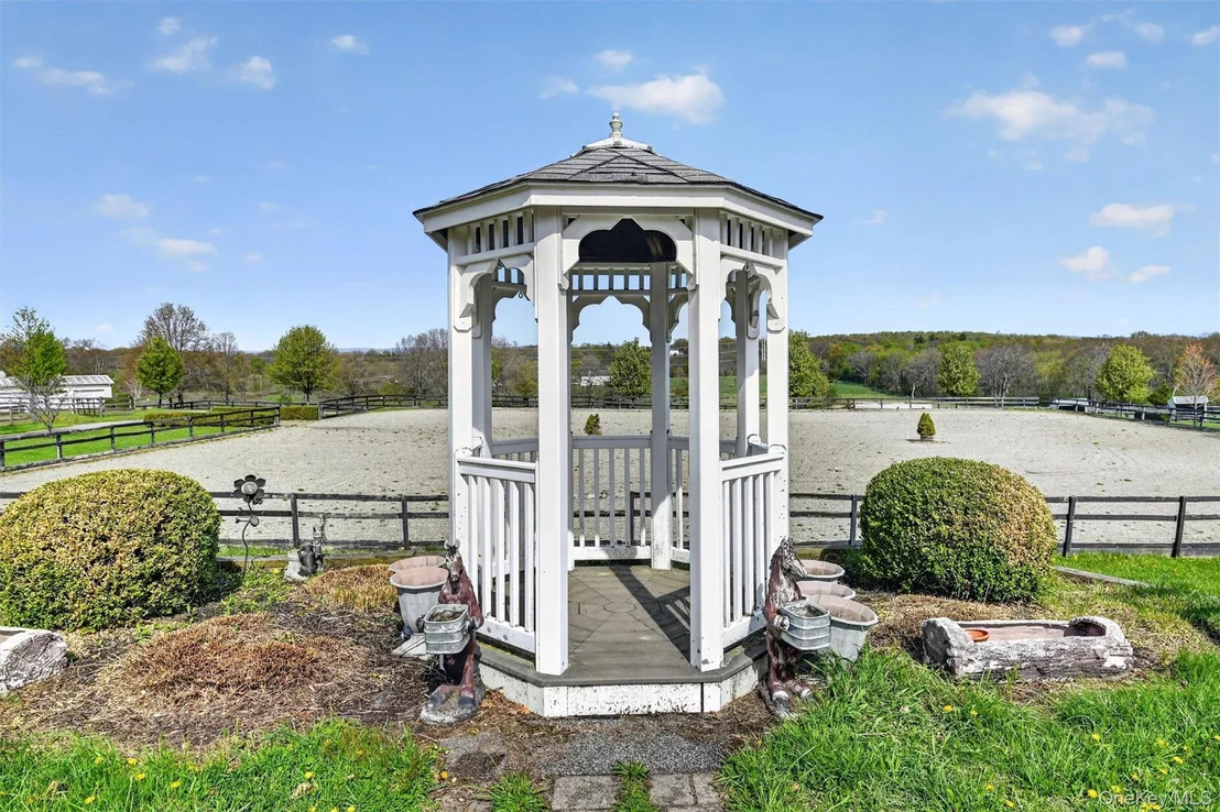 Photo of 285 Hill Road