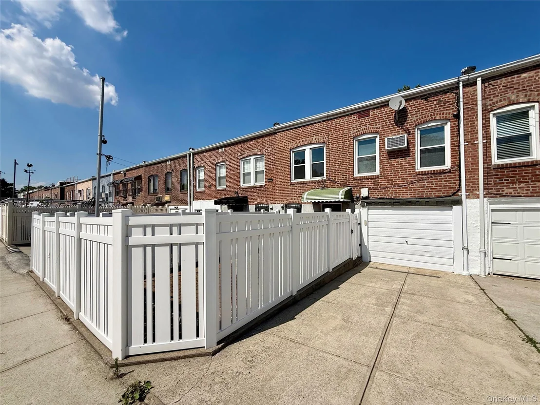 Photo of 5962 69th Lane