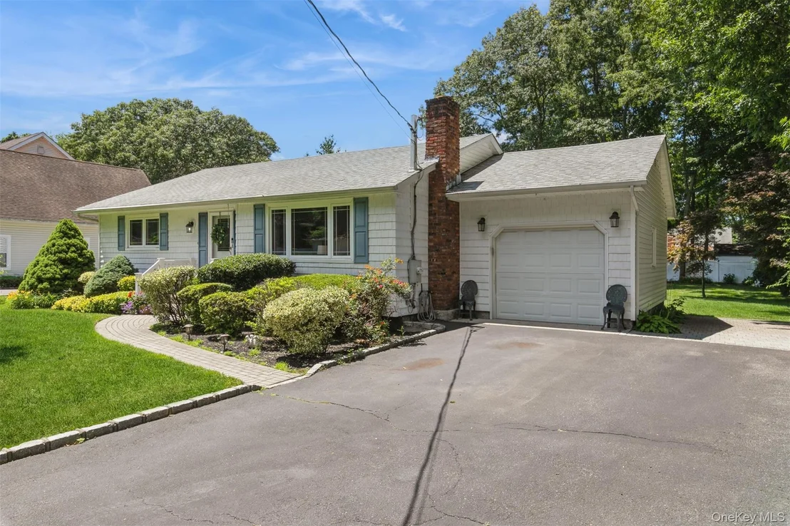 Photo of 42 Summit Drive