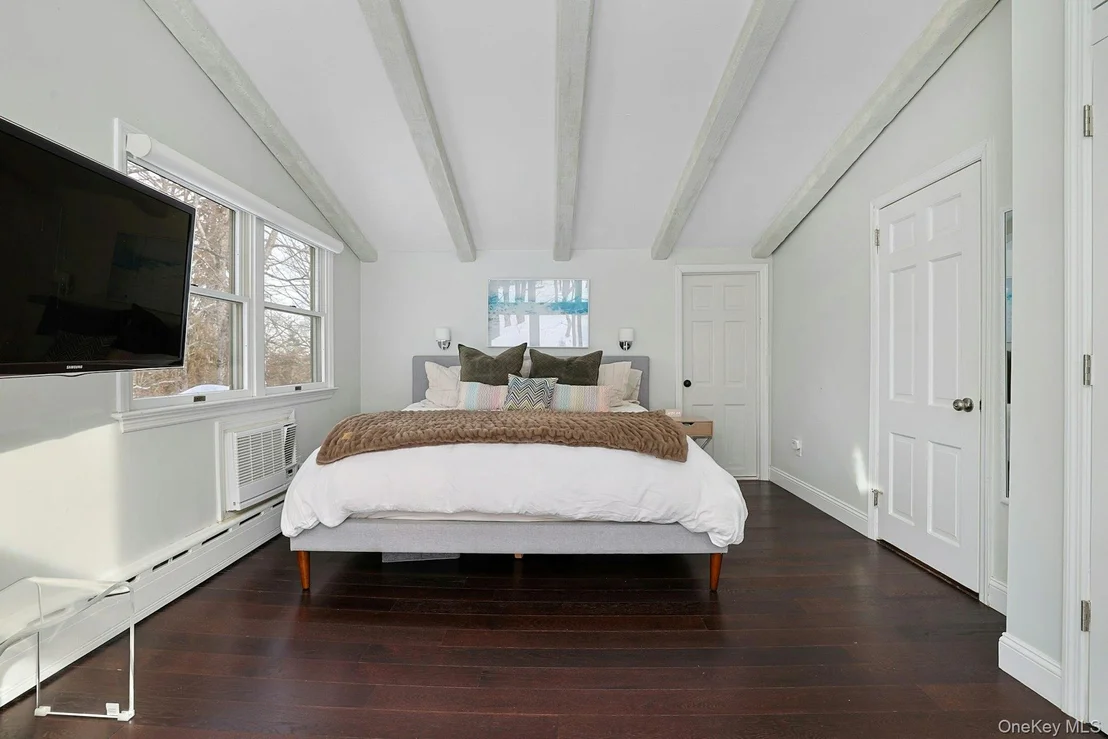 Photo of 8 Old Roaring Brook Road
