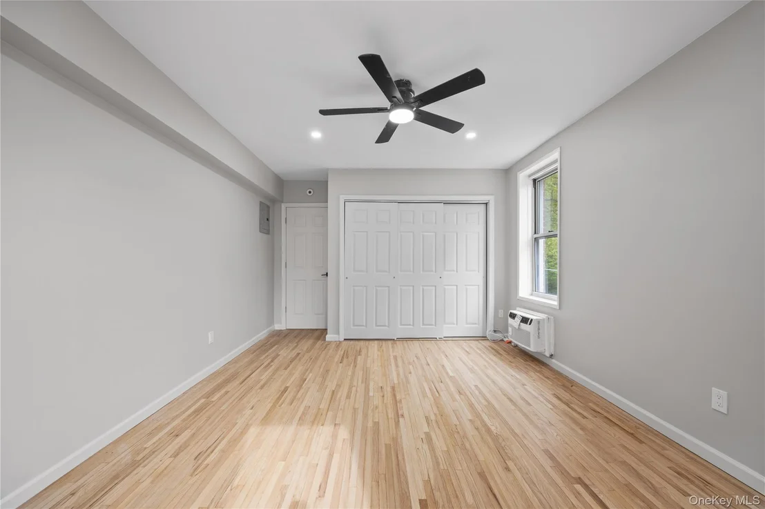 Photo of Unit 2A at 6535 Broadway