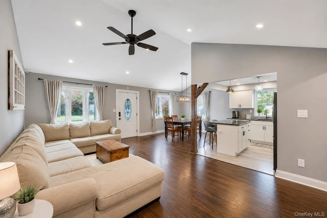 Photo of 115 Dahlia Drive
