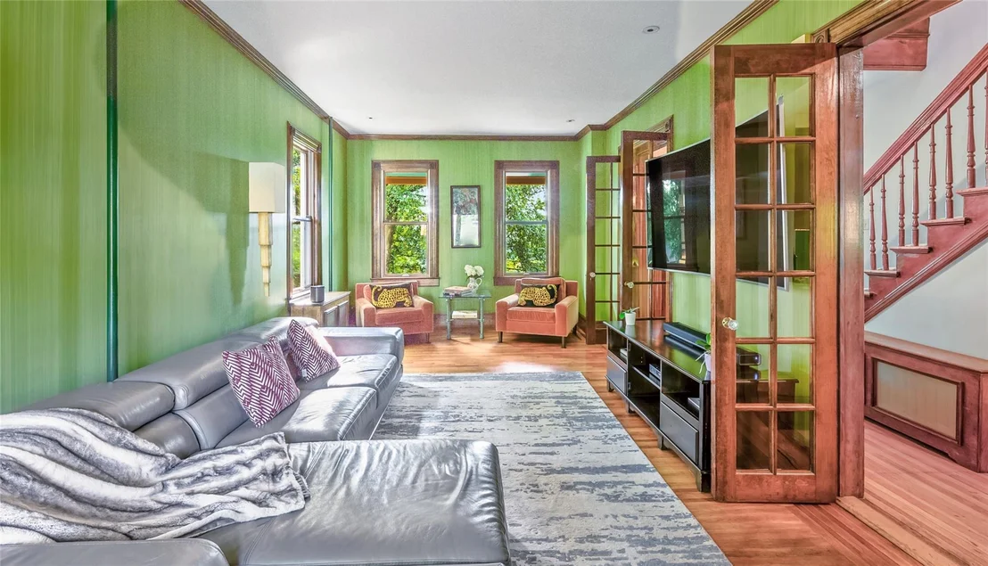 Photo of 33 Ridge Road