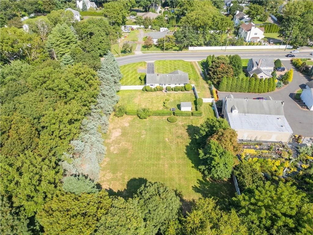 Photo of 202 Moriches Road
