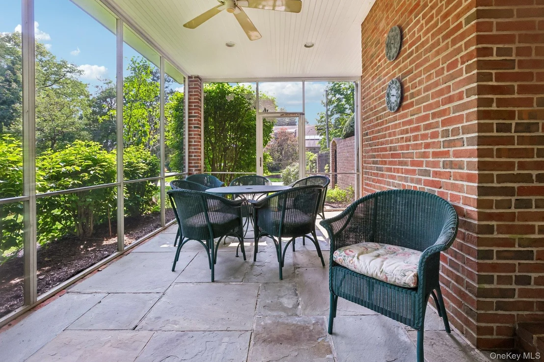 Photo of 90 Greenhaven Road