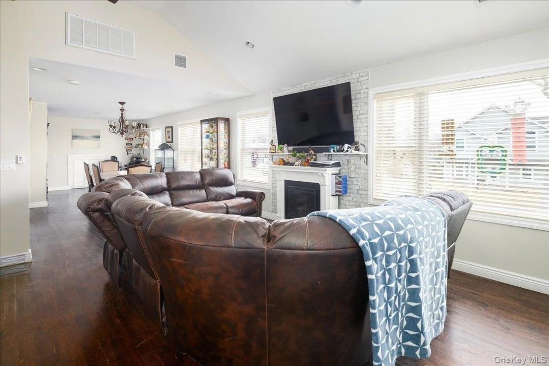 Photo of 35 Carnation Road